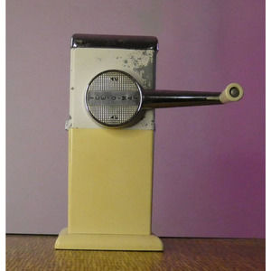 Vintage Ice-O-Mat Hand Crank Ice Crusher White & Yellow Enamel